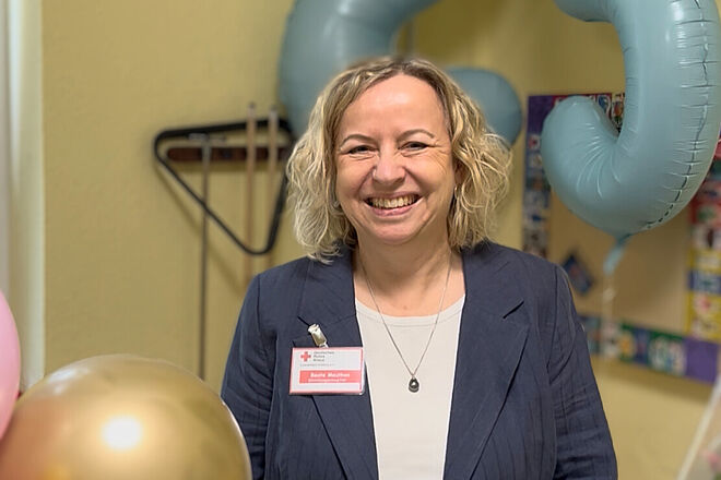 Frau mit Luftballons 