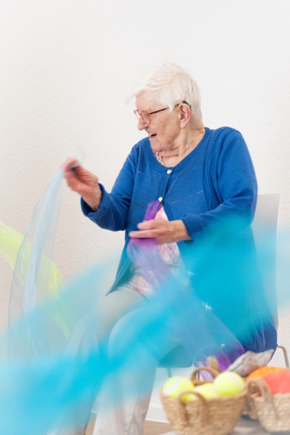 Dame mit Tuch