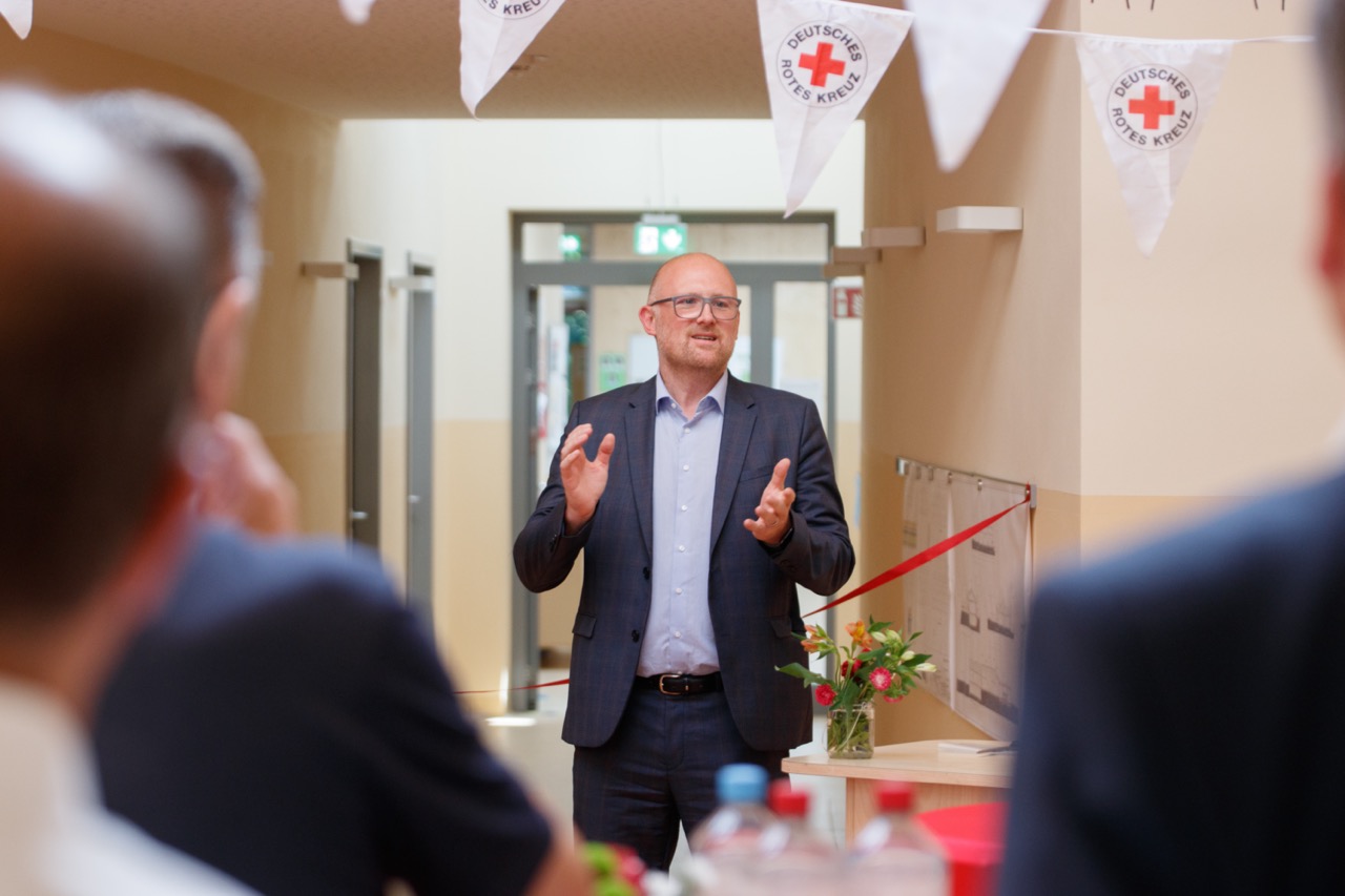 Bürgermeister hält Rede